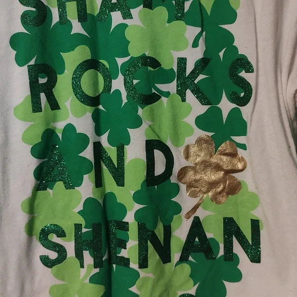St Patty's top NWOT - Picture 2 of 4